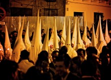 Procession lors de la première soirée de la Semana Santa