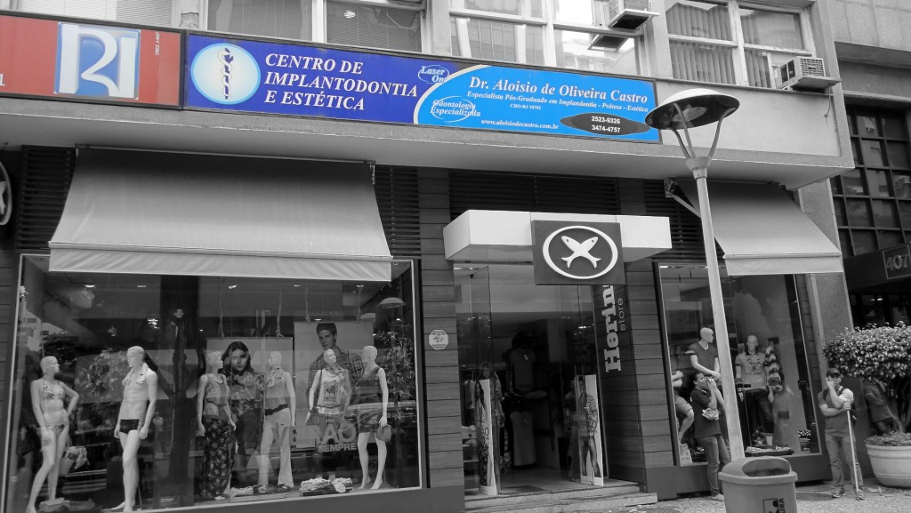 Enseigne d'une clinique de chirurgie esthétique