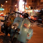 Vespa au clair de lune