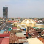 Vue sur le centre ville de la capitale cambodgienne et sur le marché central