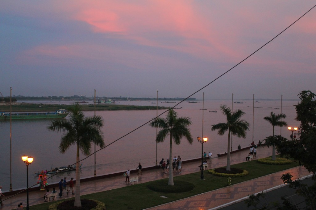 Coucher de soleil sur le Tonlé Sap