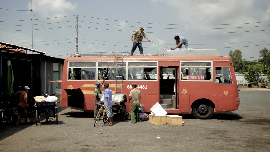 Chargement de notre bus pour aller à Rach Gia