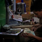 Bureau de change improvisé au marché de Bogyoke