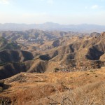 Montagnes depuis Sumatai et village de Dongpo en contre-bas