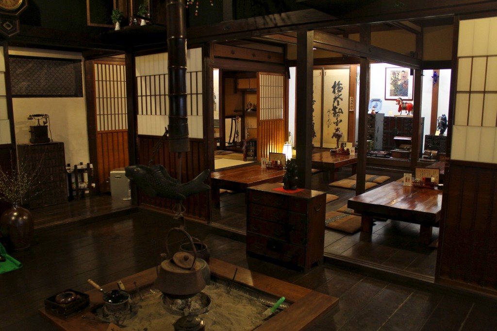 Restaurant dans une maison traditionnelle japonaise de Takayama