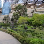 Jardin zen en pleine ville ou derrière les portes des maisons