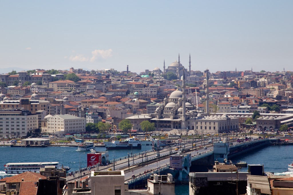 Vue sur le pont Galata depuis le Galata Konak Cafe 