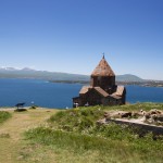 L'église d'Aïravank autour du lac Sevan