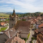 Vue sur les toits du village médiéval de Orbe dans le canton de Vaud