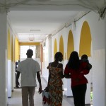 Couloir d'un hôpital à Dakar