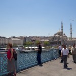 Sur le pont Galata, on y pêche, on y rêve...