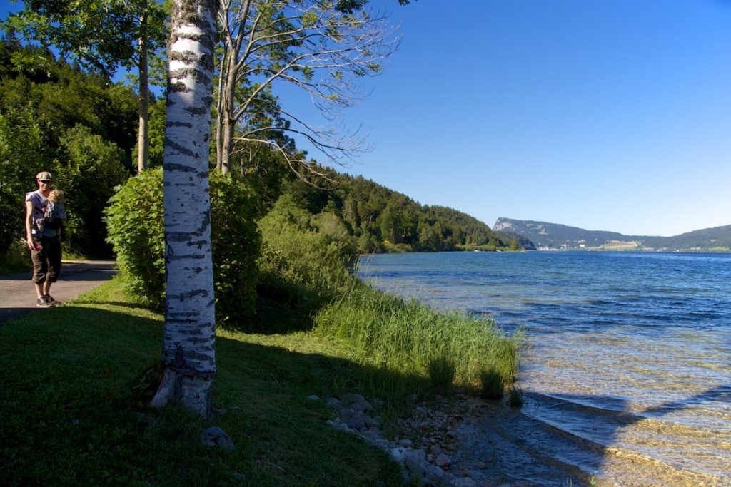 Balade le long du lac de Joux dans le canton de Vaud en Suisse