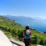 Promenade avec mini-baroudeuse dans le porte bébé