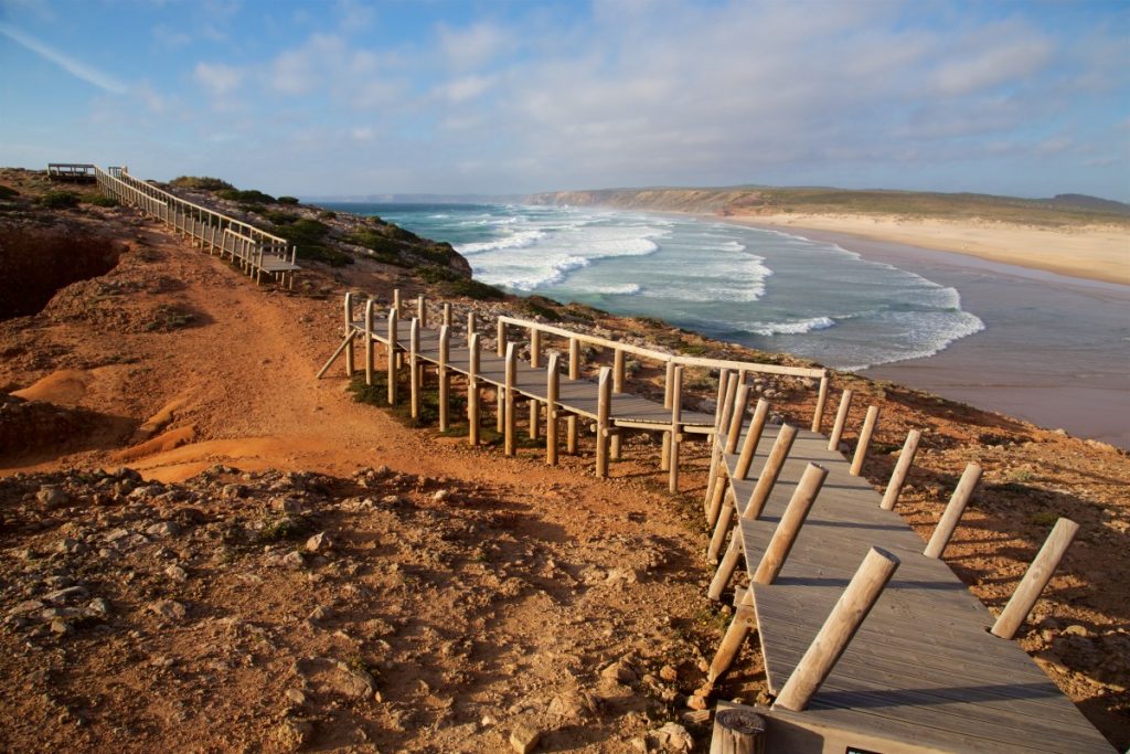 A la plage de Carrapateira sur la côte vicentine du Portugal