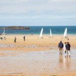 En chemin pour l'initiation au char à voile