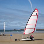 Char à voile sur la plage du Sillon