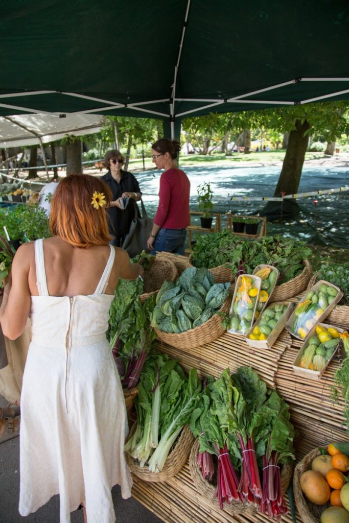 Le marché bio et de producteurs de la place de Principe Real du samedi