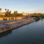 Berges du Guadalquivir depuis le pont Isabelle II à Séville