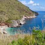 Magnifiques côtes rocheuses dans la réserve du Zingaro à 80 km de Palerme