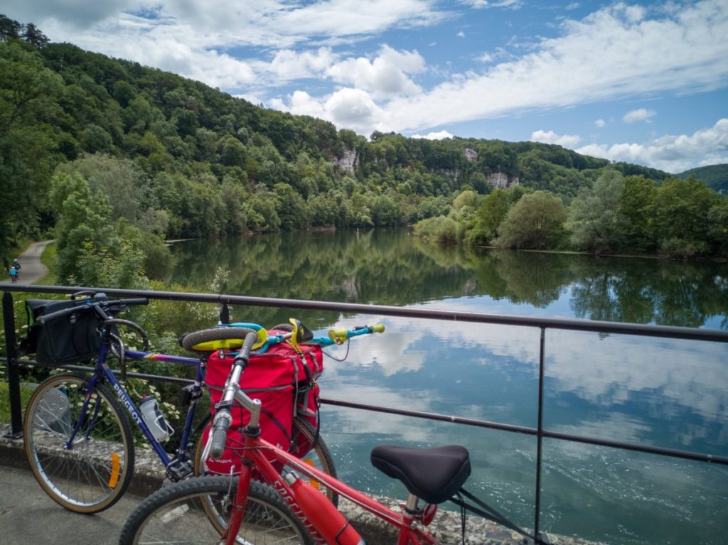 Voyage à vélo sur l'Eurovélo6 au bord du Doubs