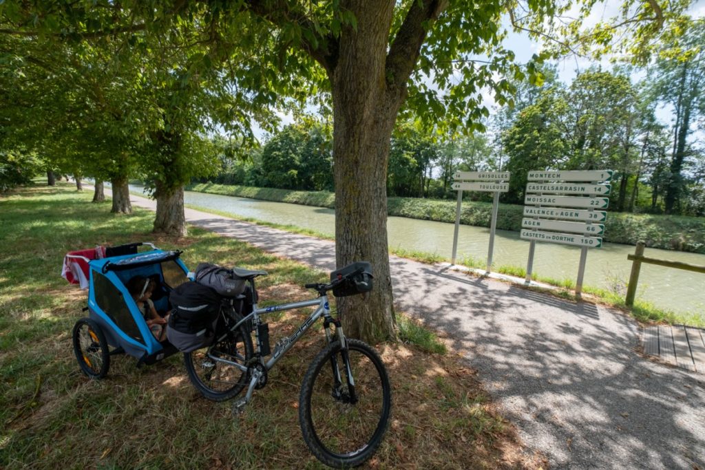 Canal des 2 mers à vélo avec des enfants