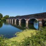 Le magnifique pont-canal de Moissac permettant au canal latéral à la Garonne de franchir le Tarn