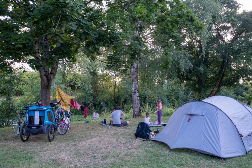 Cyclotourisme et camping en famille sur le Canal des 2 mers à vélo