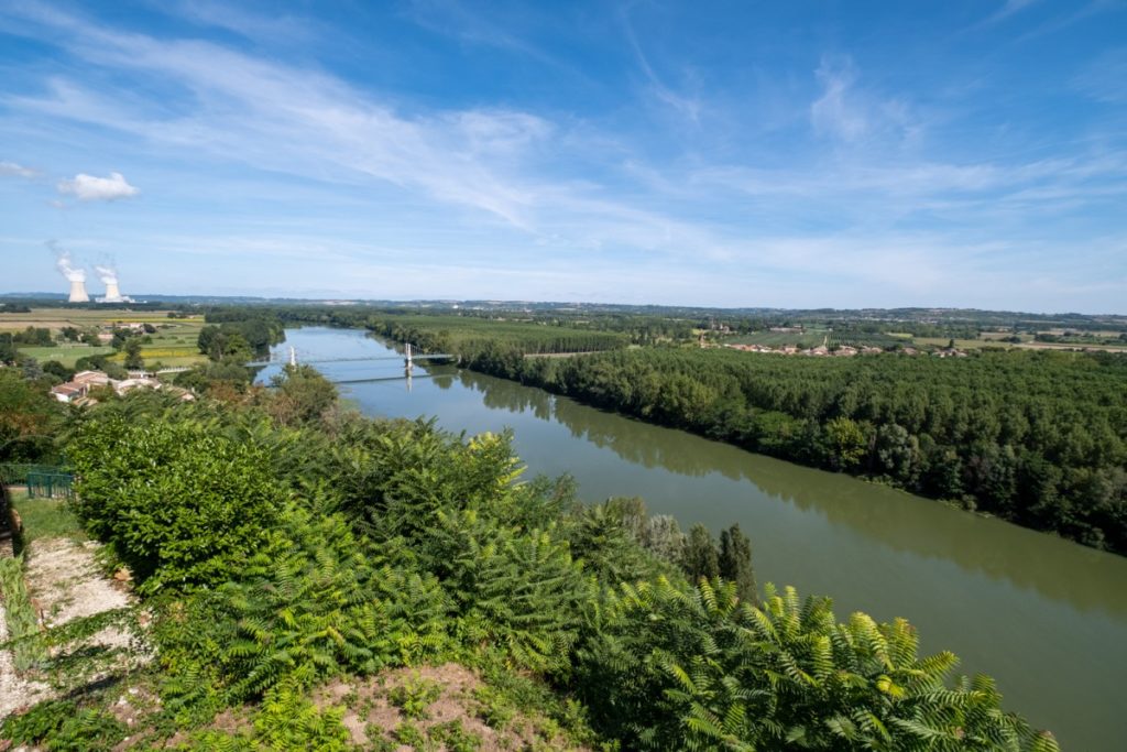 Vue sur la vallée de la Garonne depuis Auvillar