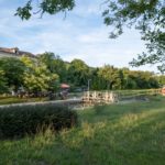 Ecluse réhabilitée en auberge sur la Canal de la Garonne