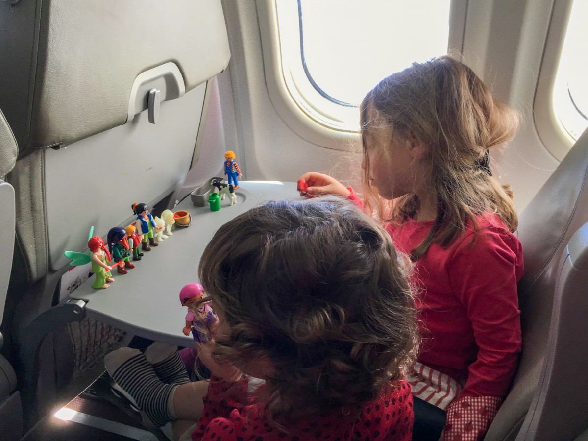 Occuper ses enfants dans l'avion