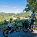 Voyage à vélo en famille : l'indispensable Follow-me