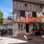 Dans les ruelles du village médiéval de Clamecy