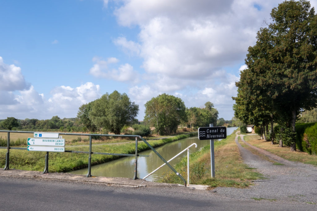 Le canal du Nivernais à vélo en Bourgogne