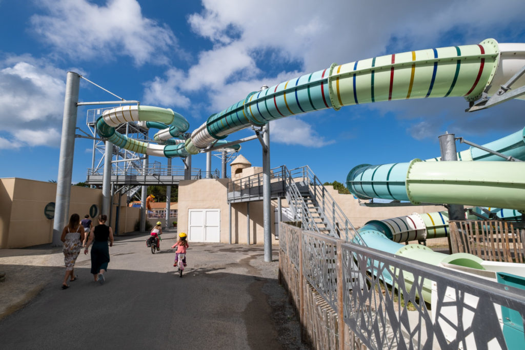 Objectif de fin d'étape bien mérité : le parc aquatique de certains campings !