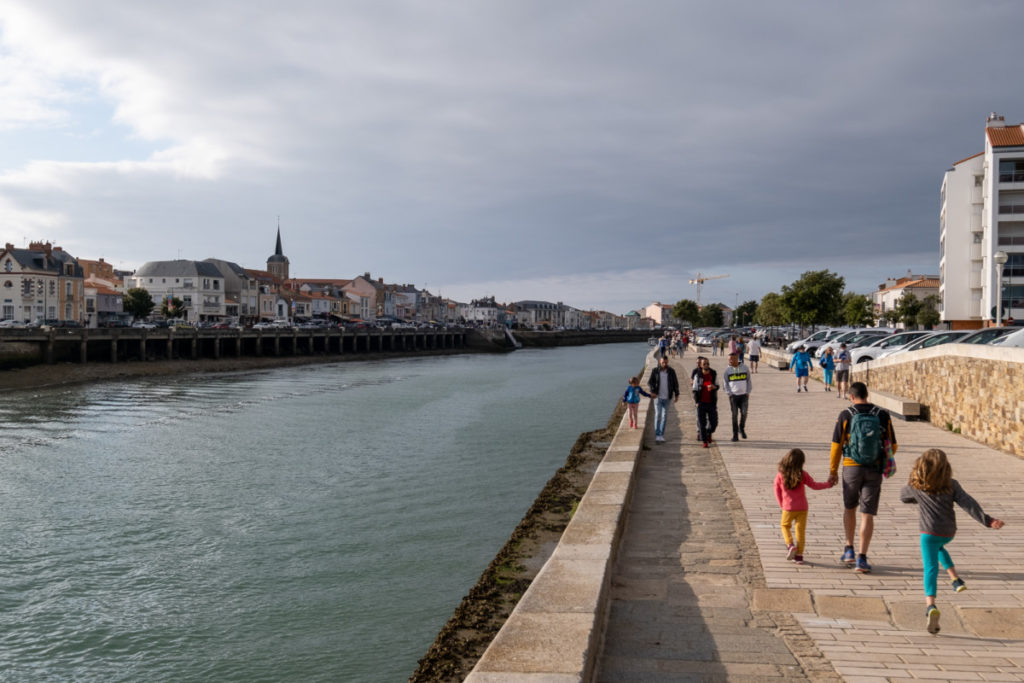 Au bord du chenal aux Sables-d'Olonne