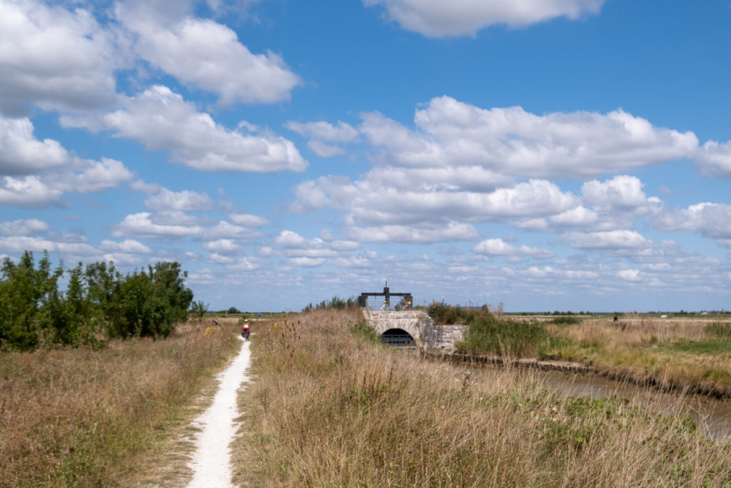 La Vélodyssée passe aussi par des sentiers champêtres