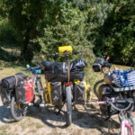 Vélos chargés pour une itinérance en famille sur la Vélodyssée