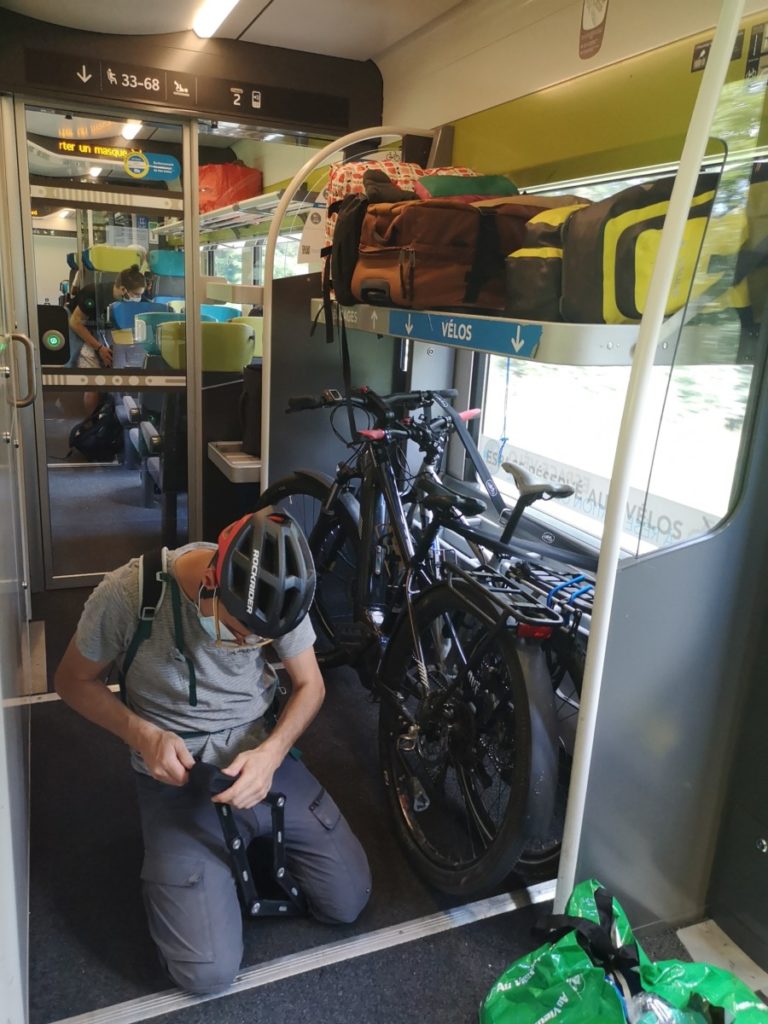 Train intercité Lyon-Nantes avec espace vélos