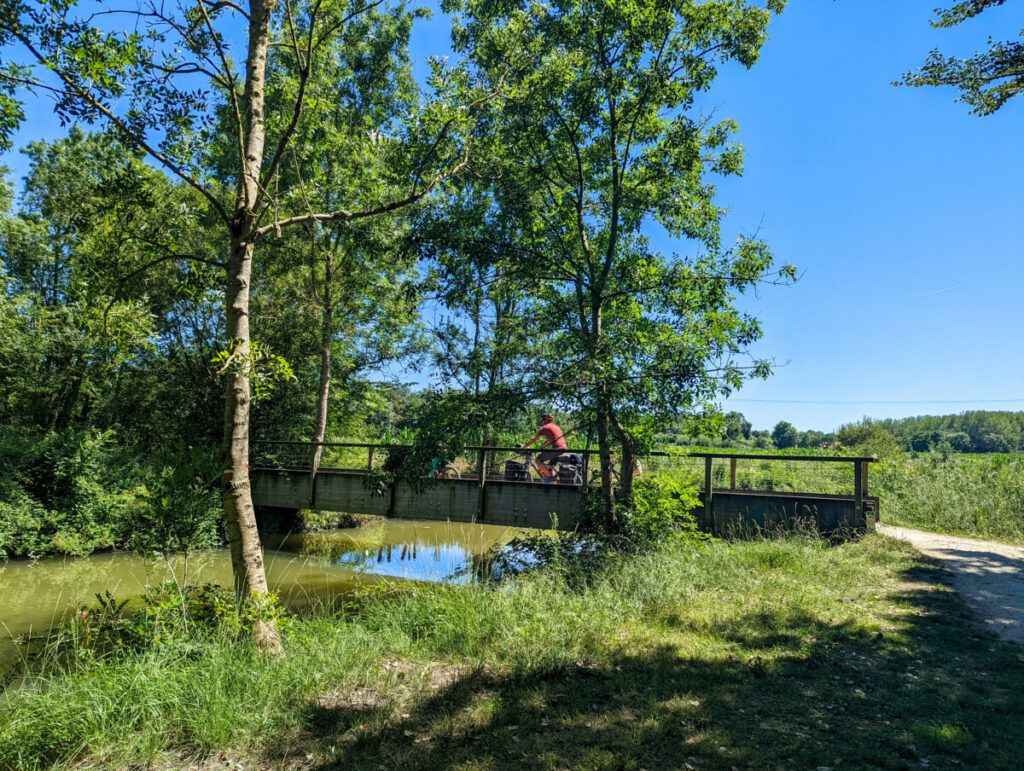 Vers le lac de Trizay en Saintonge