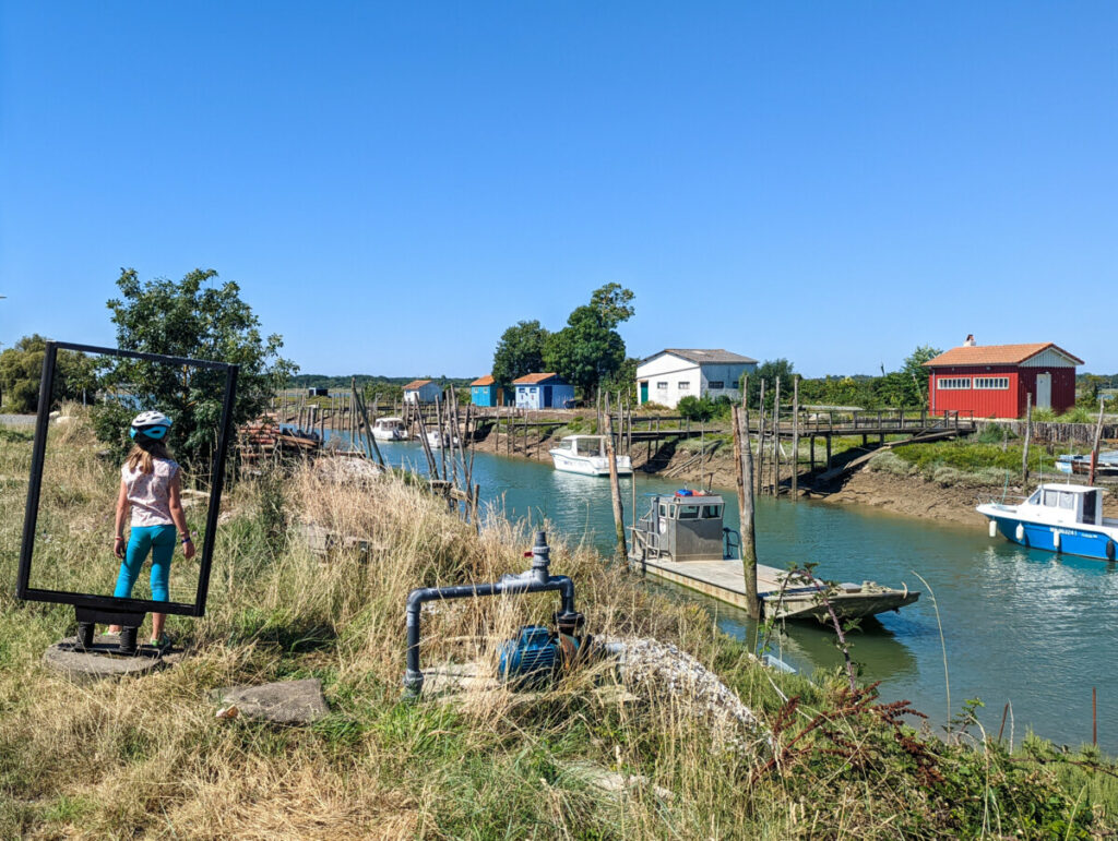 Vers le port de la Cayenne à Marennes