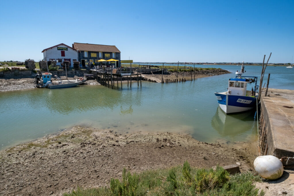 Cabanes et ports ostréicoles en Charente-Maritime