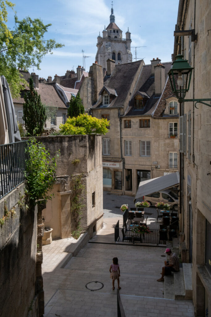 Jeux de piste dans les ruelles de la vieille ville de Dole