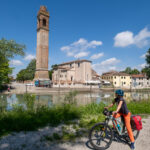 Sur le chemin de halage du Sile qui se jette dans la lagune de Venise